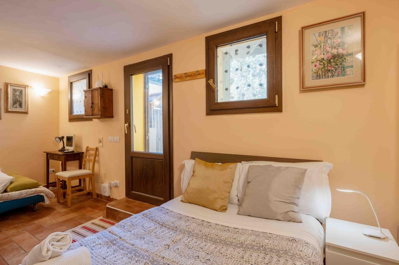 San Frediano Cozy Studio With Private Patio Apartment Florence Luaran gambar