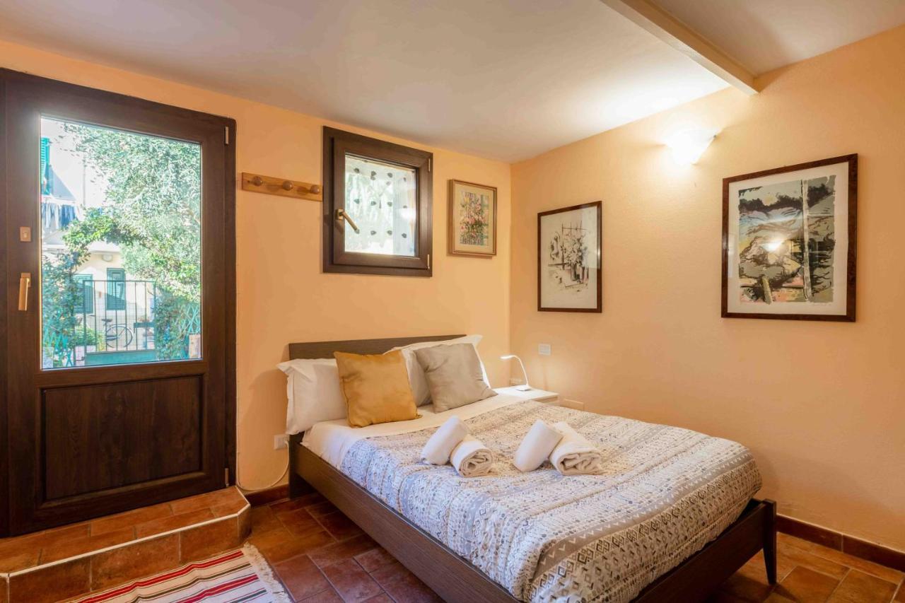 San Frediano Cozy Studio With Private Patio Apartment Florence Luaran gambar